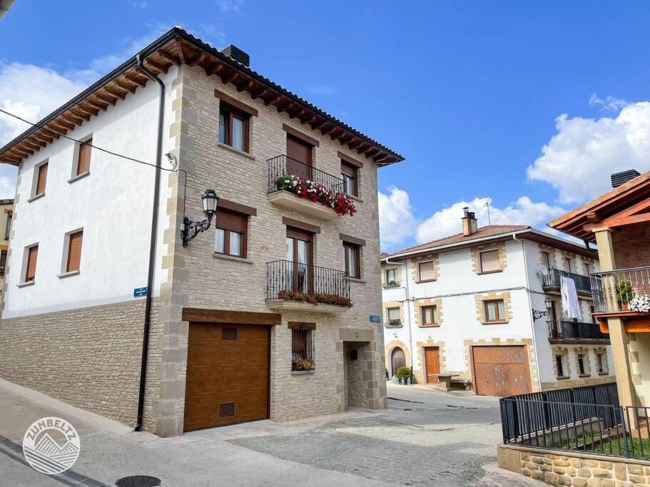 Casa Zunbeltz De 3 Habitaciones En Plena Montana Lezáun المظهر الخارجي الصورة