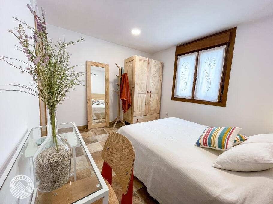 Casa Zunbeltz De 3 Habitaciones En Plena Montana Lezáun المظهر الخارجي الصورة